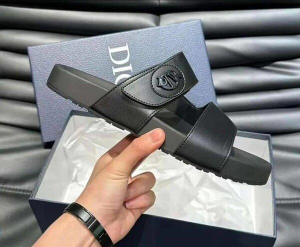 Sandales noires élégantes