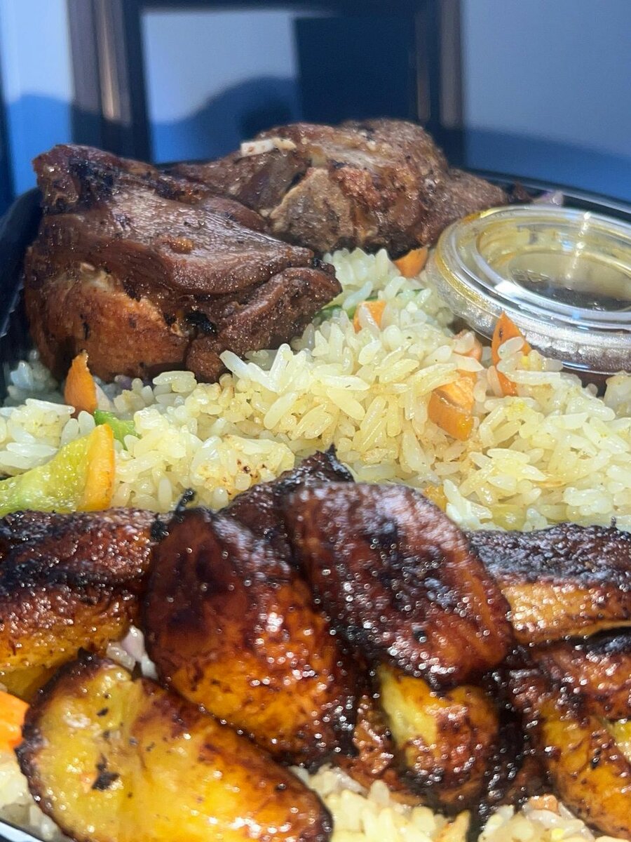 Fried rice and chicken with Plantain