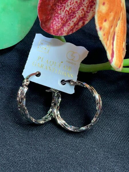 Boucles d'oreilles créoles argentées