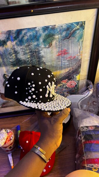 Casquette perlée stylée