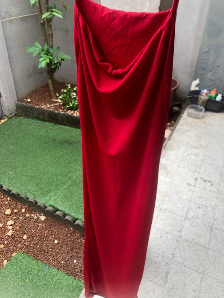 Robe longue rouge élégante