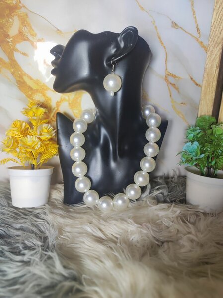Collier et Boucles d'Oreilles Perles