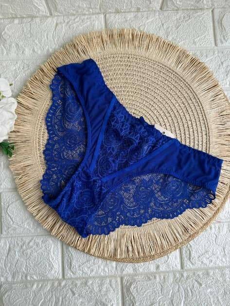 Ensemble lingerie dentelle bleu