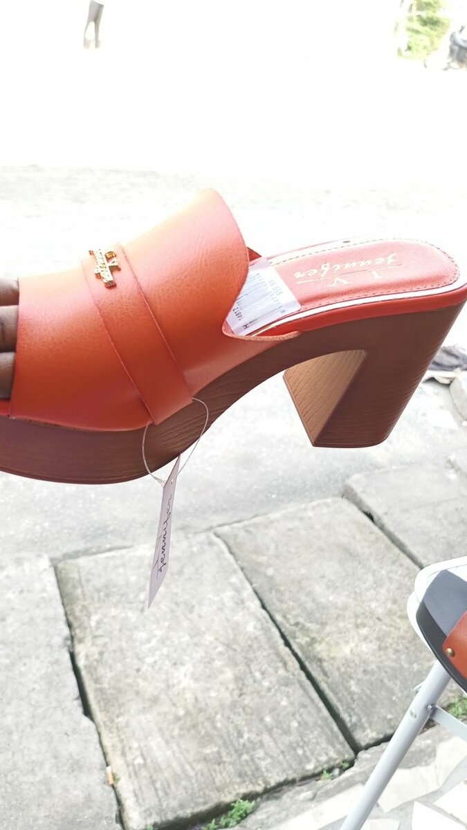 Mules à talon haut élégantes