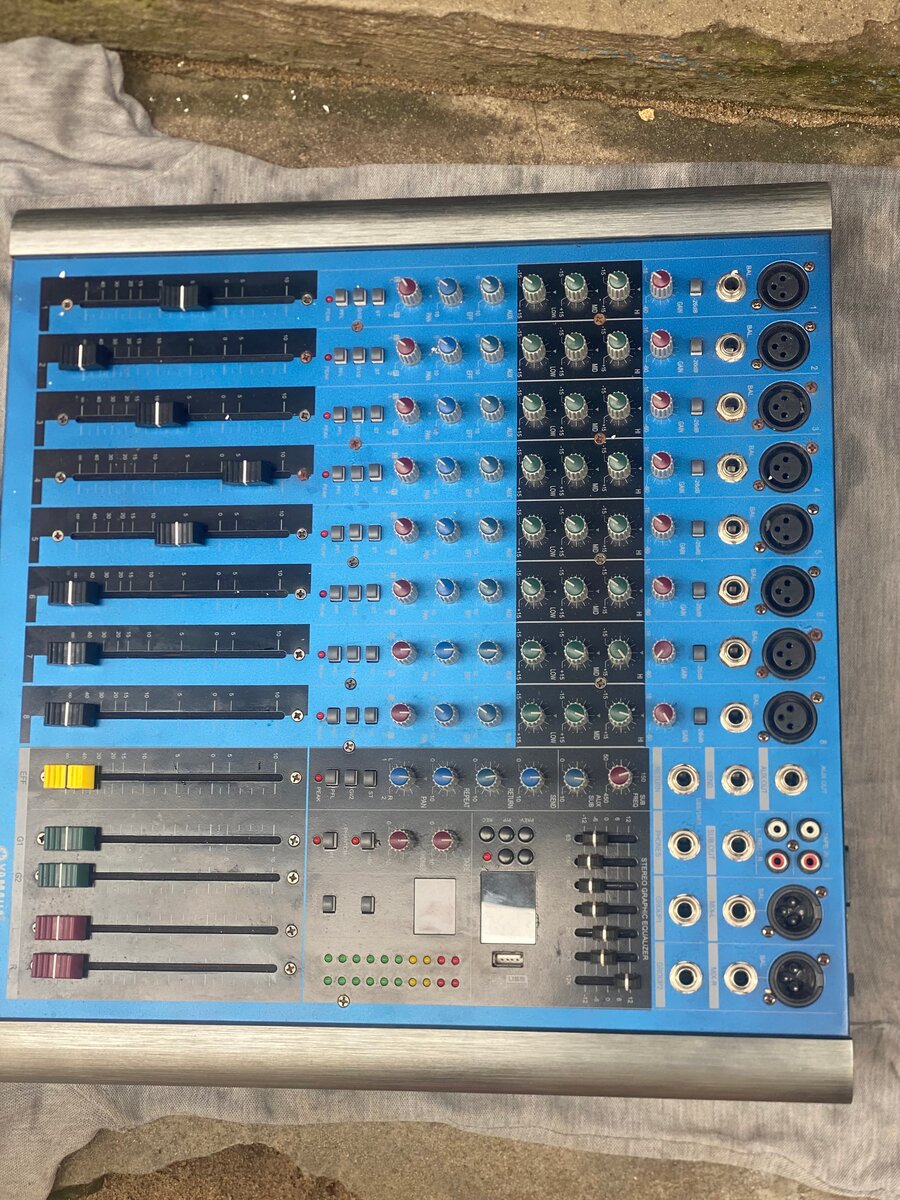 Table de mixage audio professionnelle 8 canaux