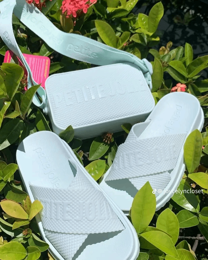 Ladies hand bags+sandals