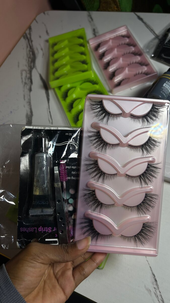 Ensemble de faux cils Volumineux