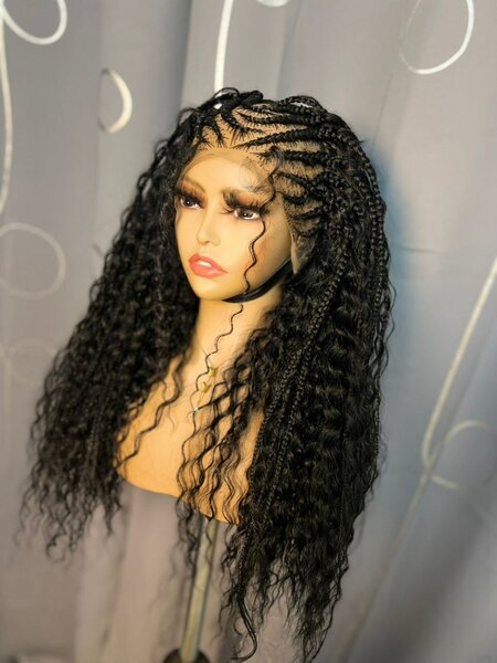 Perruque ondulée noire