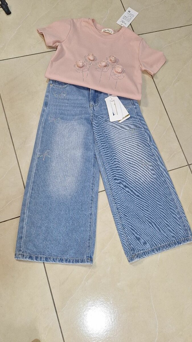 Ensemble fille: T-shirt et jean