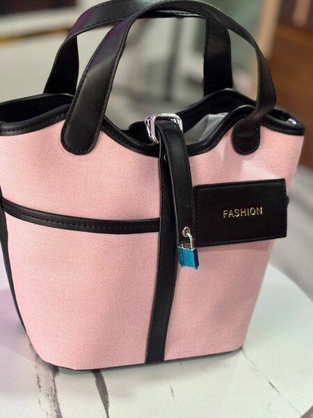 Sac à main en toile rose chic