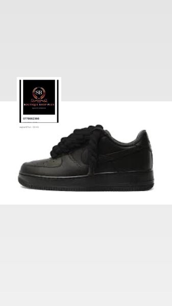 Basket NIKE AIR FORCE authentique avec sa boîte