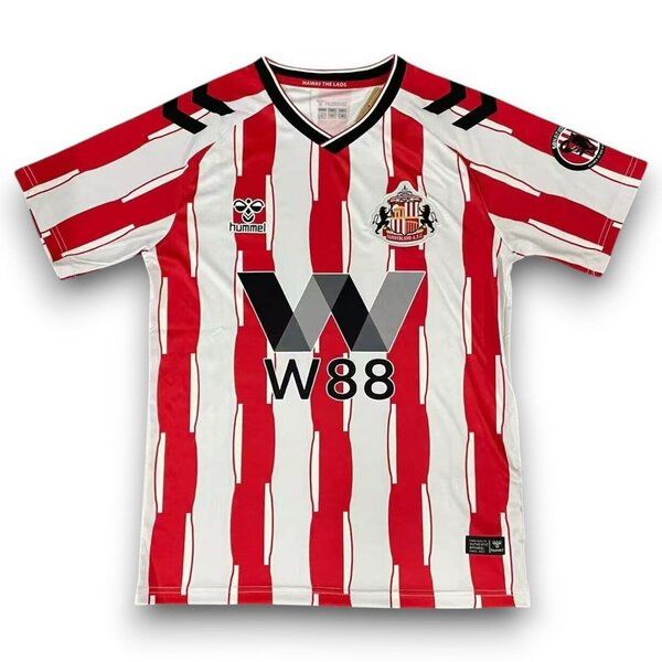 Maillot de football rayé rouge