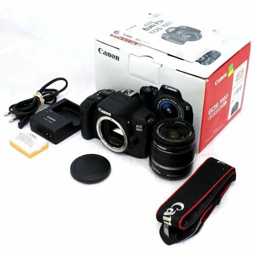 CANON 700D