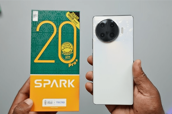 TECNO SPARK 20 PRO PLUS 256GB 16GB RAM première copie confor