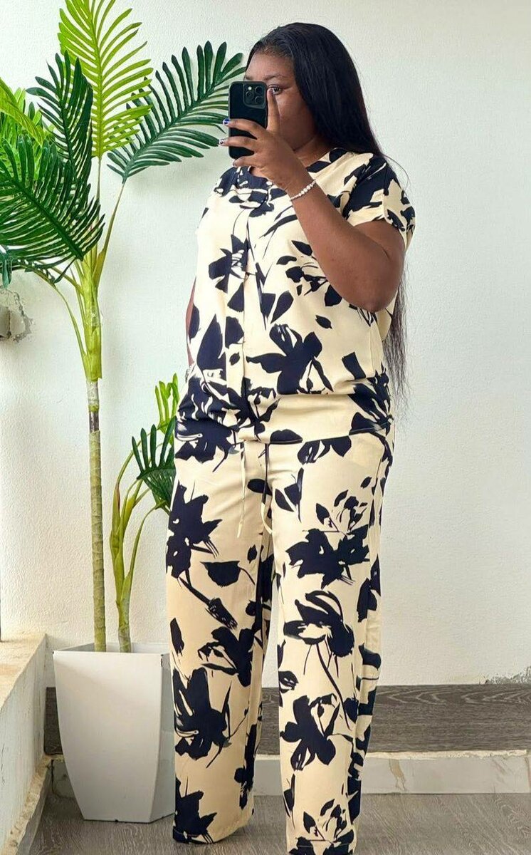 Ensemble à motifs floral