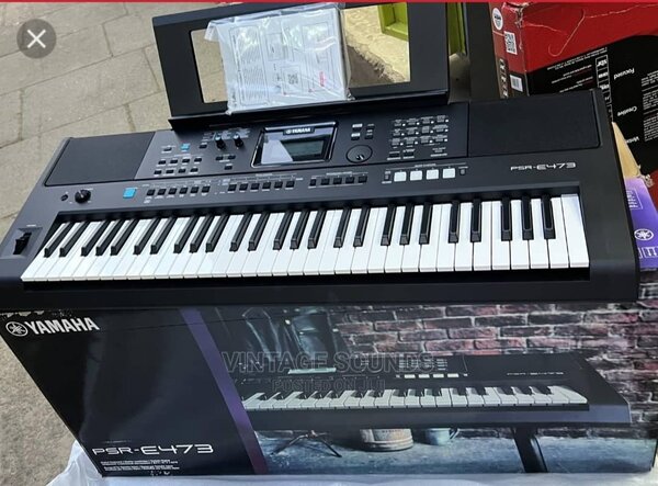 Yamaha PSR-E473 Keyboard