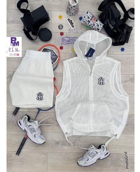 Ensemble sport blanc à capuche