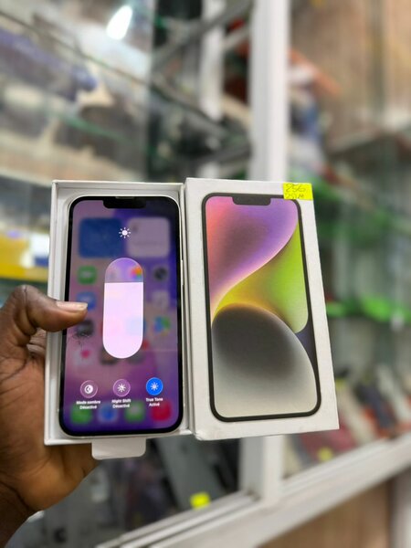 iPhone 14 256 giga et 2puces