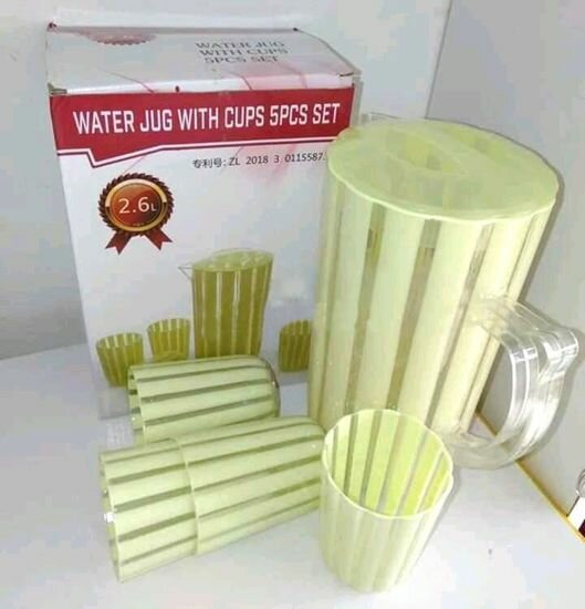 Carafe avec verres 5 pièces