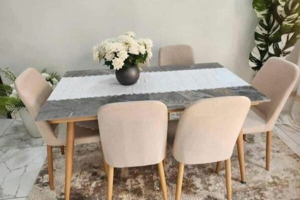 Table à manger moderne