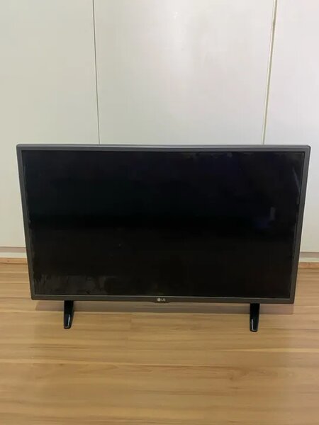 LG 32inch Smart TV with 2 years from Netflix