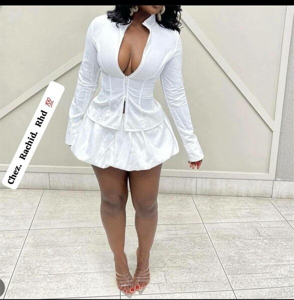 Robe blanche courte élégante pour femmes