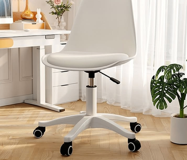 Mini Swevel chair