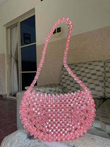 Sac en perles élégant rose