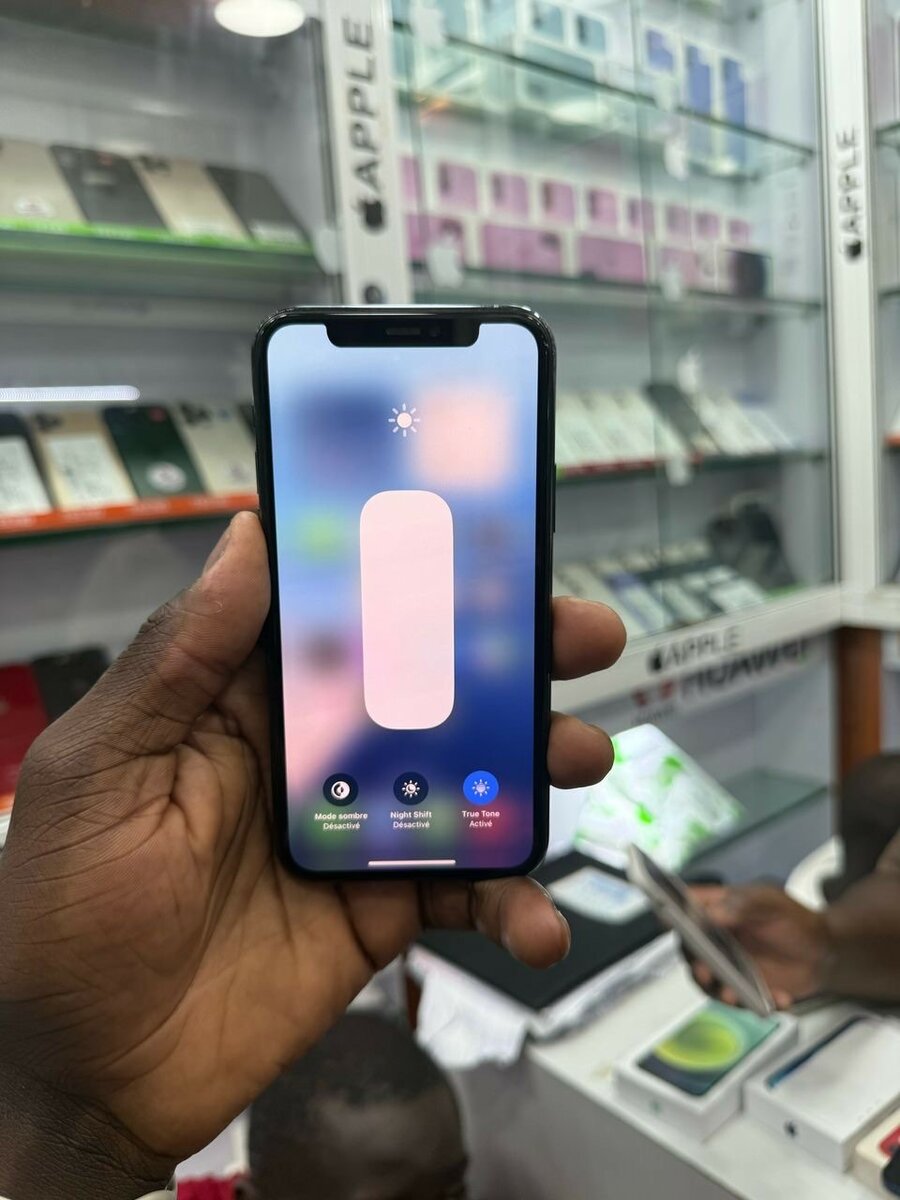 IPhone 11 Pro 64g quasi neuf