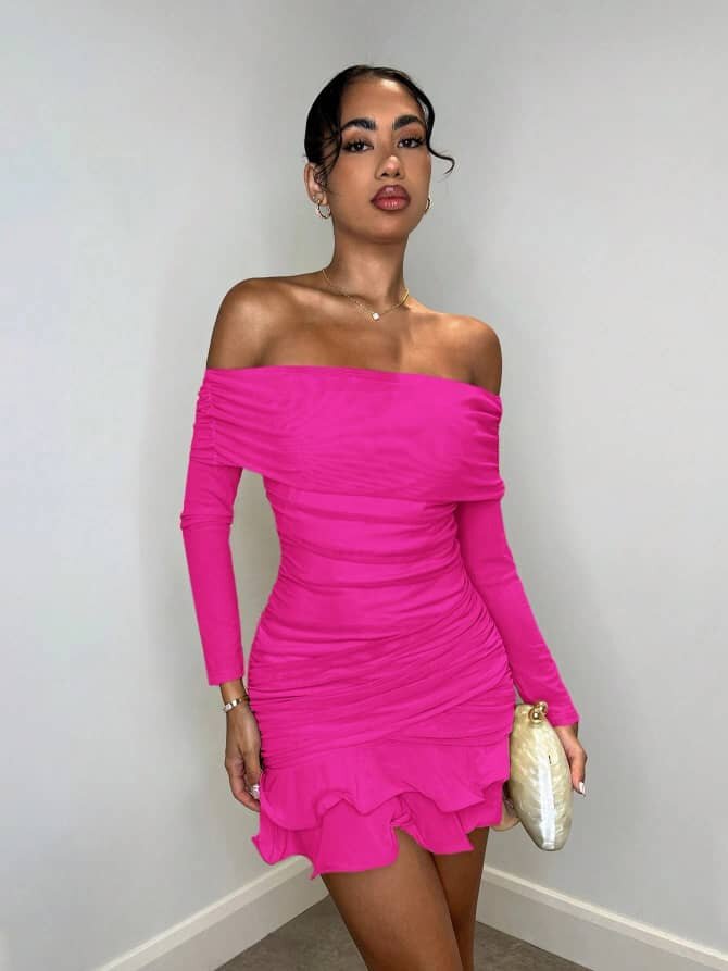 Robe moulante épaules dénudées