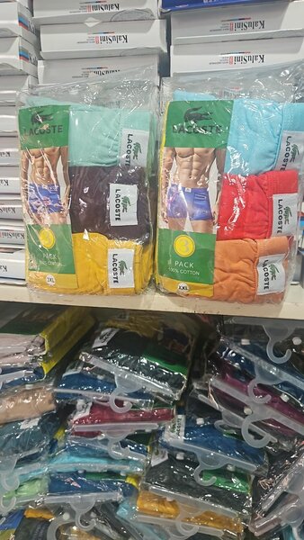 2 sachets de lacoste