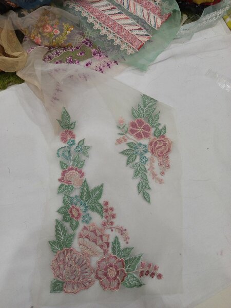 Multicolour shirt corner