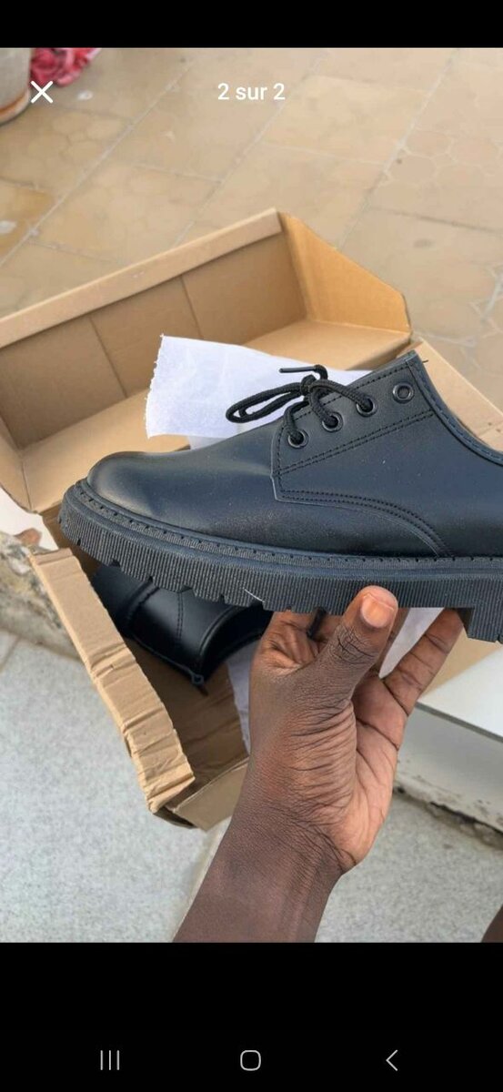 Chaussures noires en cuir