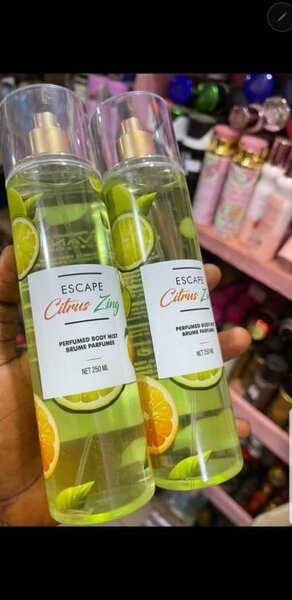 Escape body mist