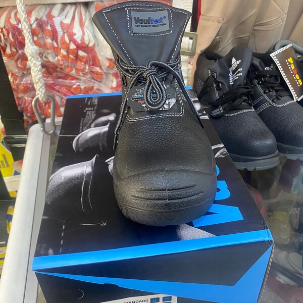 Vaultex safety boot