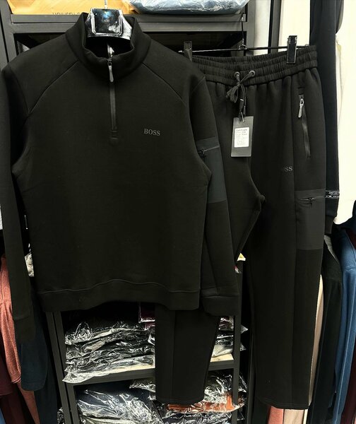 Спортивный костюмы