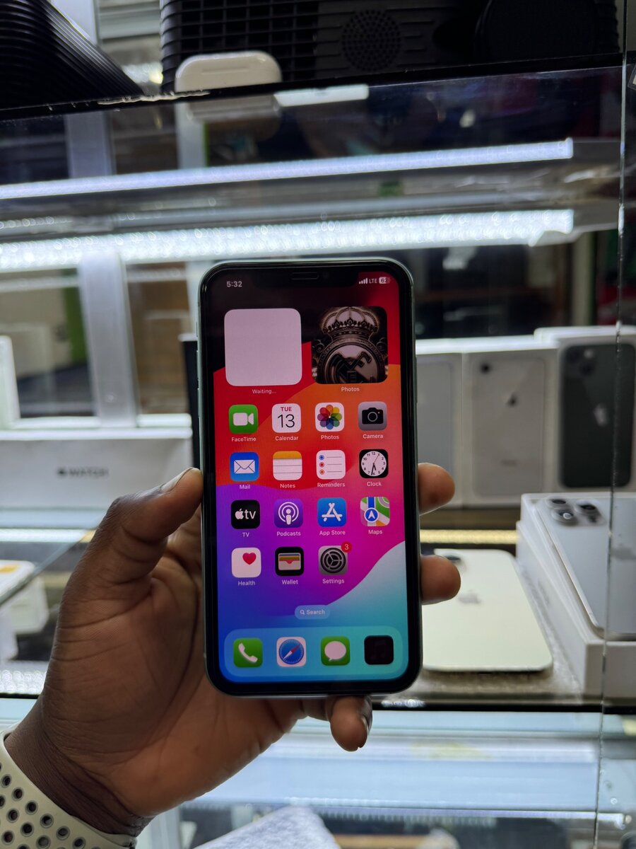 iPhone 11
