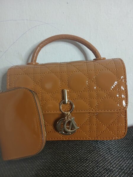 Sac à main en cuir pour femme