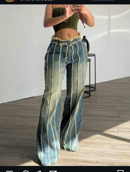 Jeans flare déchirés tendance