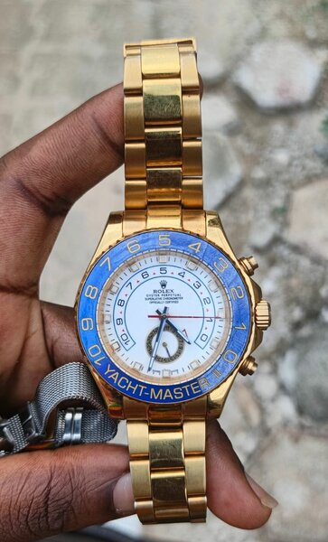 Montre de luxe en or homme