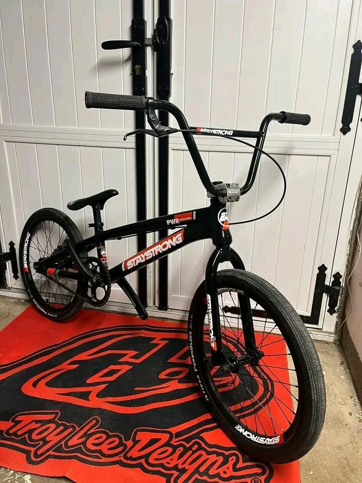 Vélo BMX Stay Strong PWR
