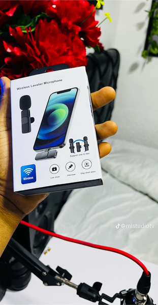 Portable 2 in 1 Lavalier Microphone Set