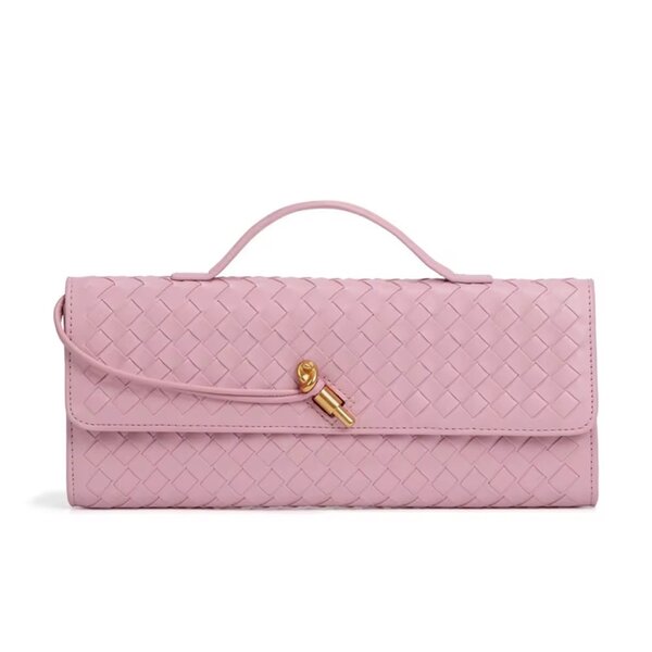 Pochette rose tressée