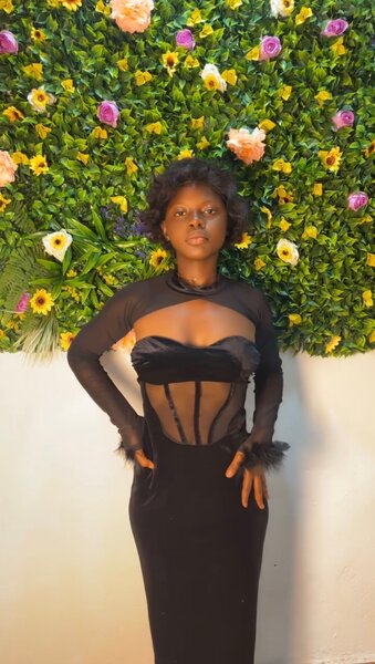 Robe noire élégante soirée