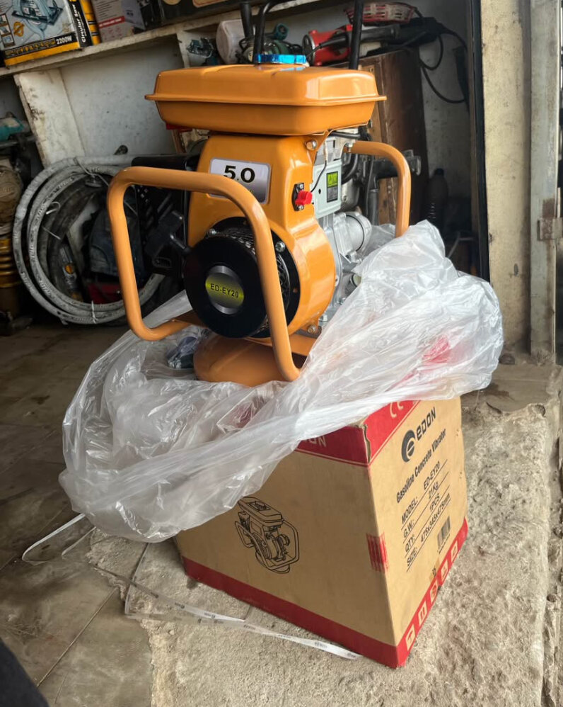 Moteur à essence puissant 5.0