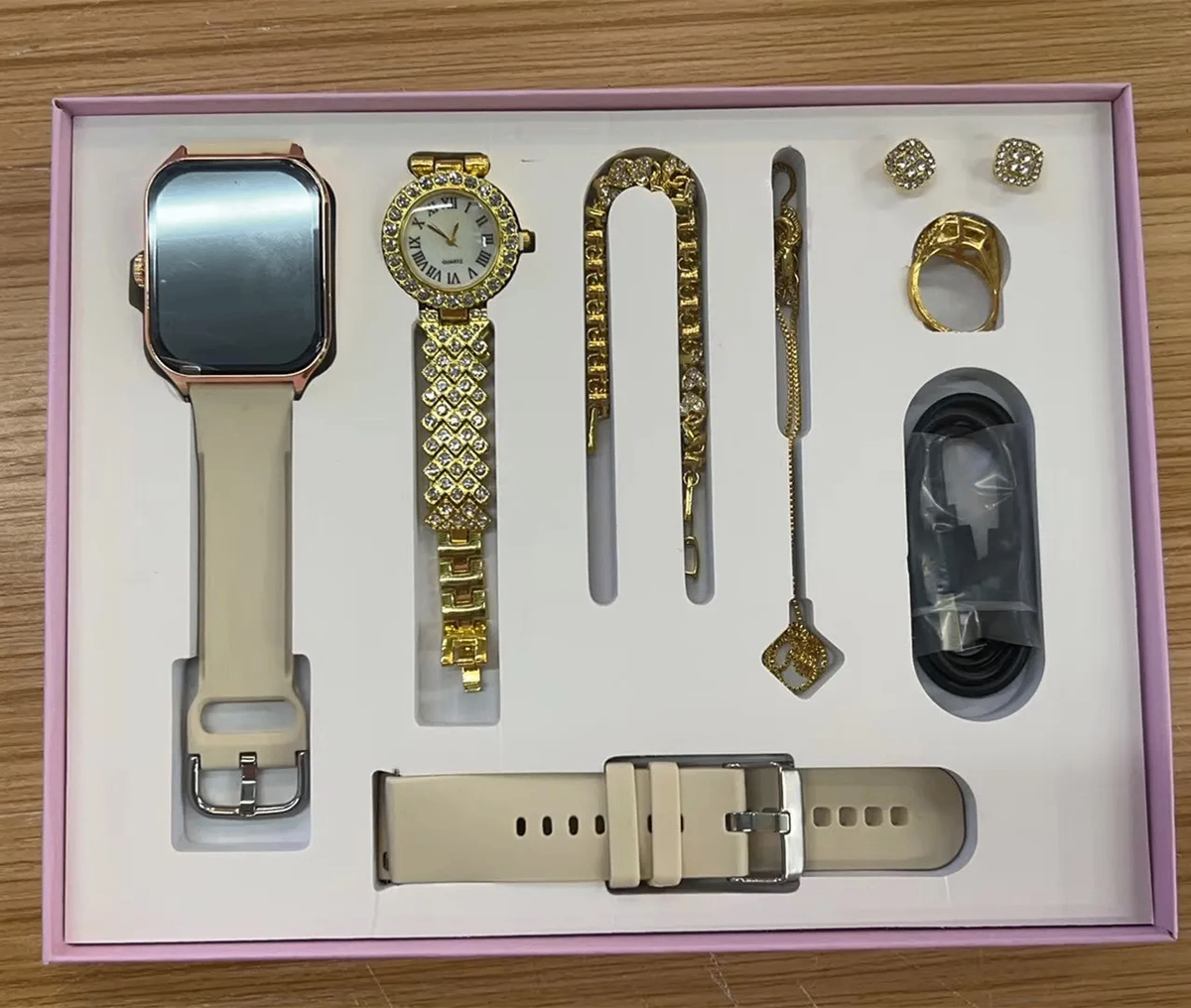 Montres Connectées et Bijoux Luxe