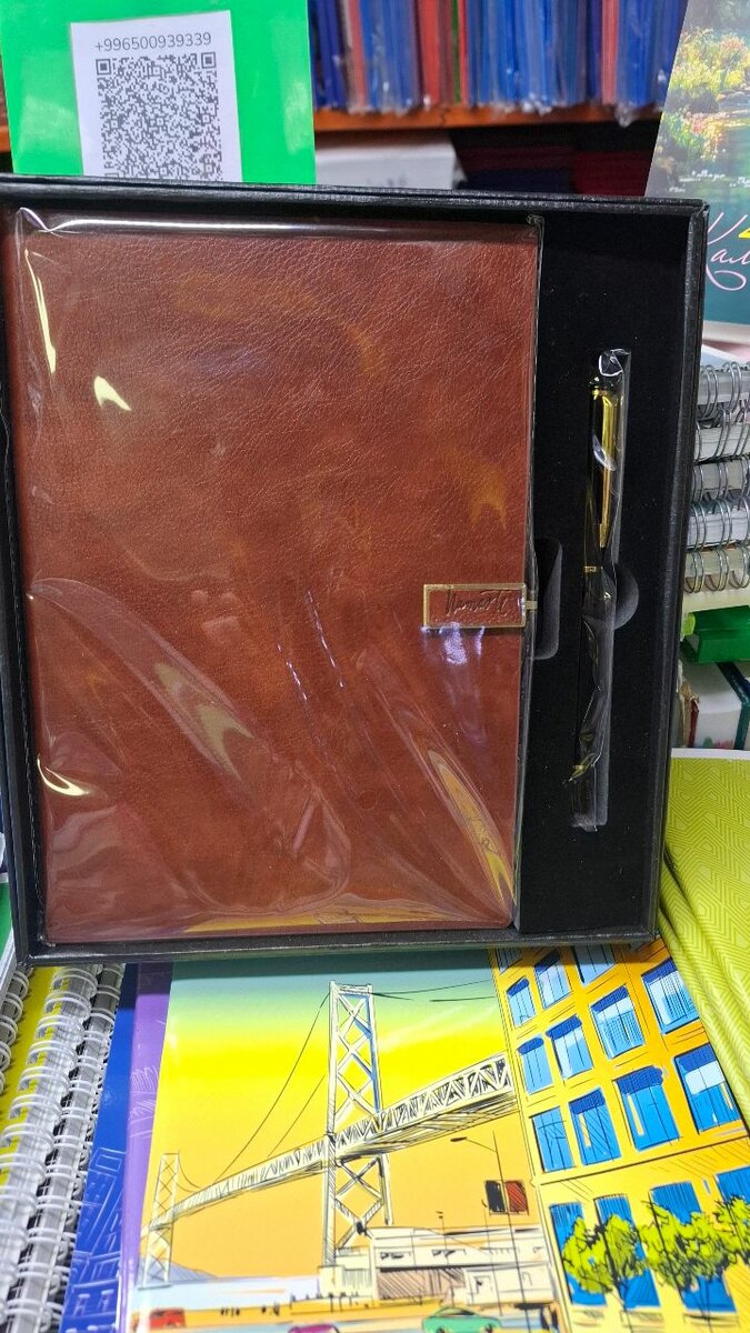 Блокноты с ручкой