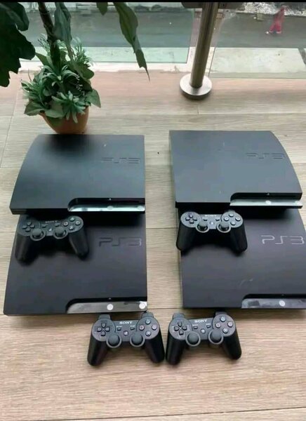 Console PS3 Slim avec manette