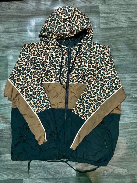 Veste coupe-vent léopard