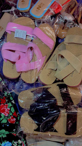 Ladies sandals